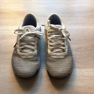 Reebok Nano 9.0 size 6 Women